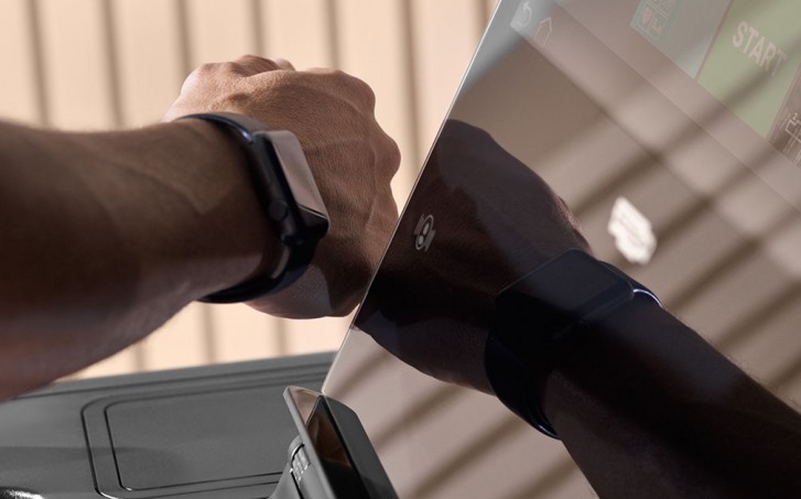 Apple new smartwatch program rewards gym-goers for reaching fitness goals