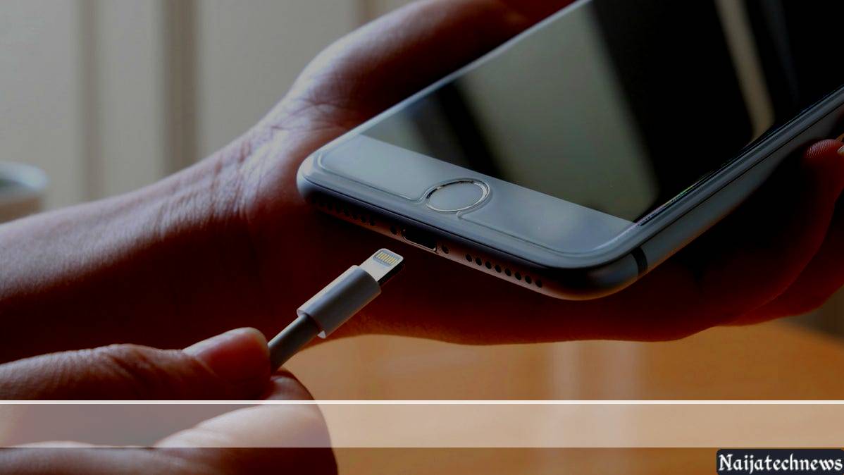 How To Clean Your Iphone’S Charging Port