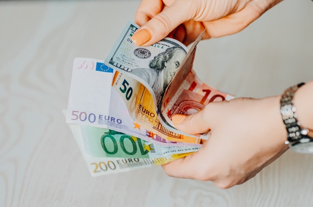 domiciliary account - money - dollar euro